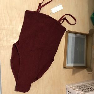 NEW youswim Poise One Piece Swimsuit in Garnet NWT New w/ tags, one size